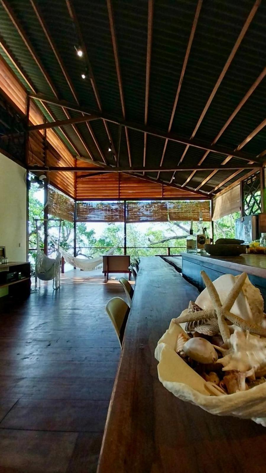 Villa Luzo & Tours Saonek エクステリア 写真