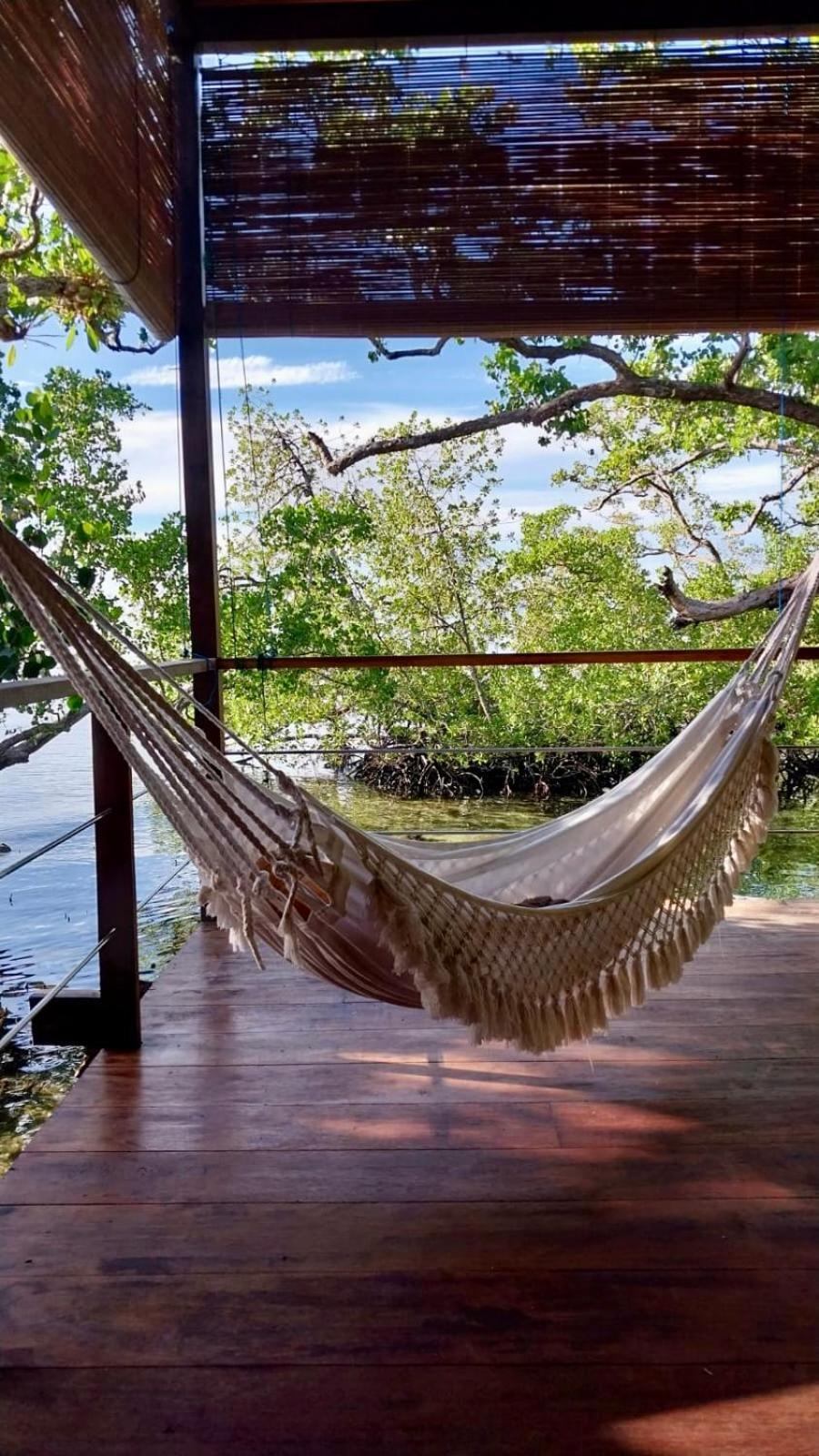 Villa Luzo & Tours Saonek エクステリア 写真