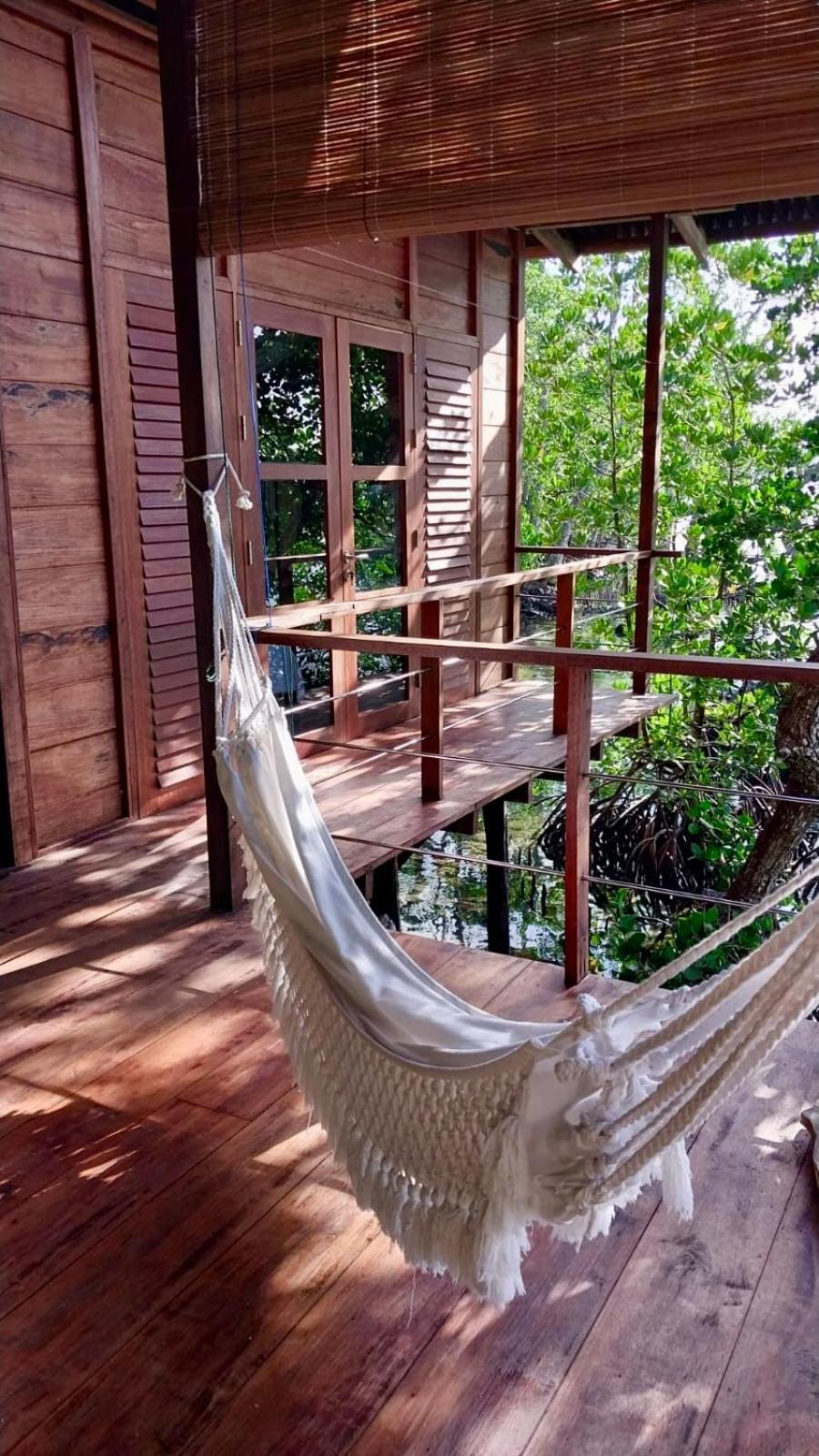 Villa Luzo & Tours Saonek エクステリア 写真