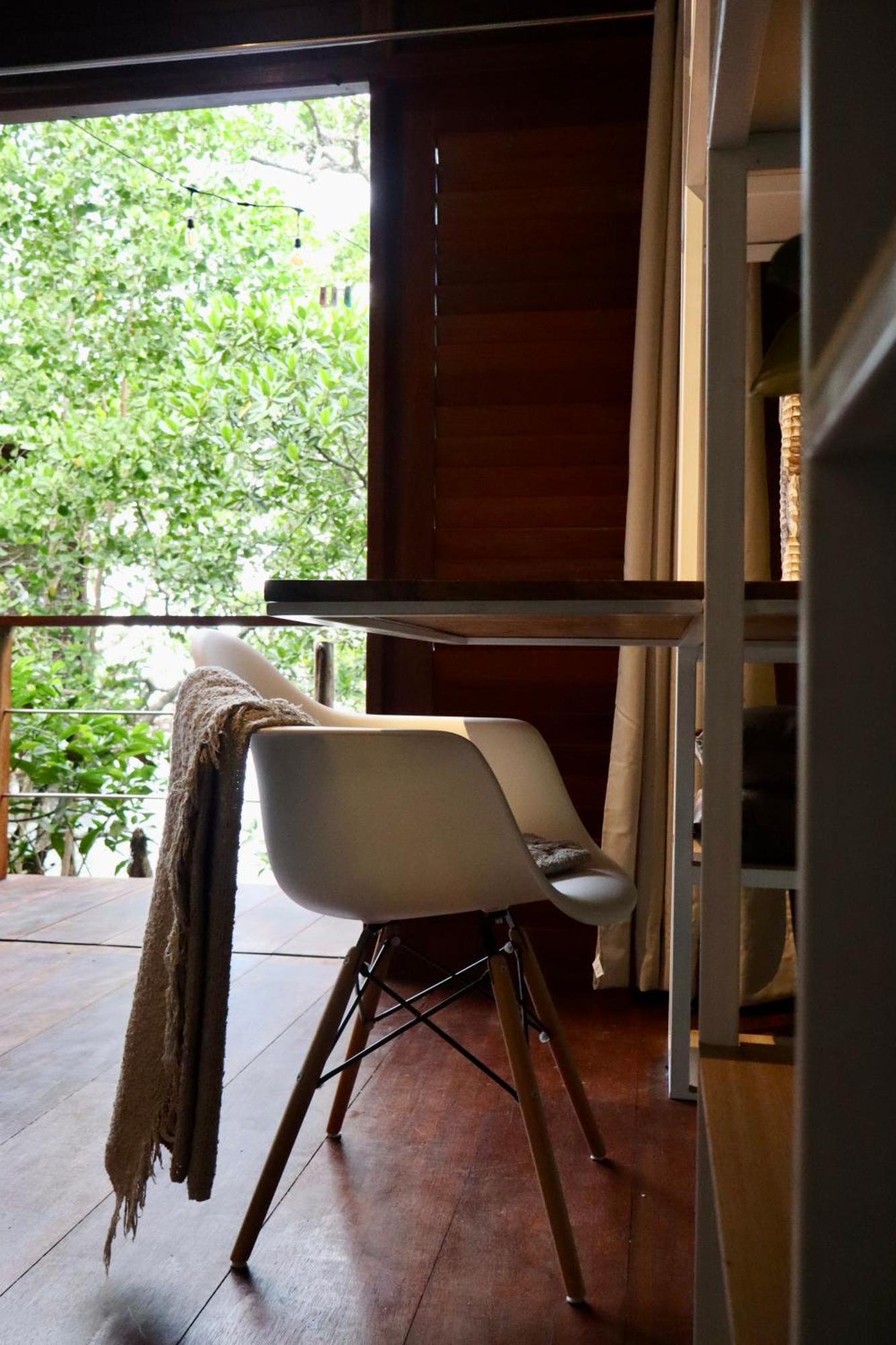 Villa Luzo & Tours Saonek エクステリア 写真